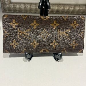 Louie Vuitton eye glasses holder